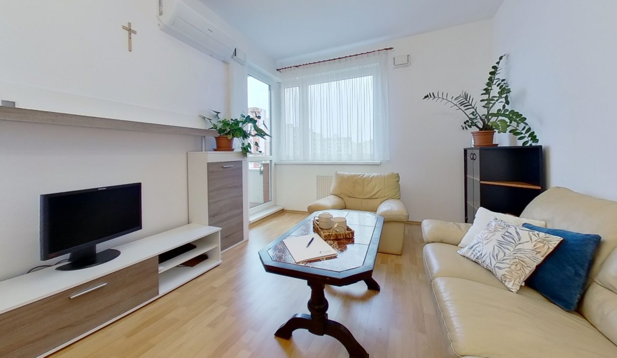 20223-Mierova-Living-Room